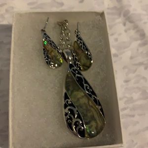 Costume jewelry necklace and earrings